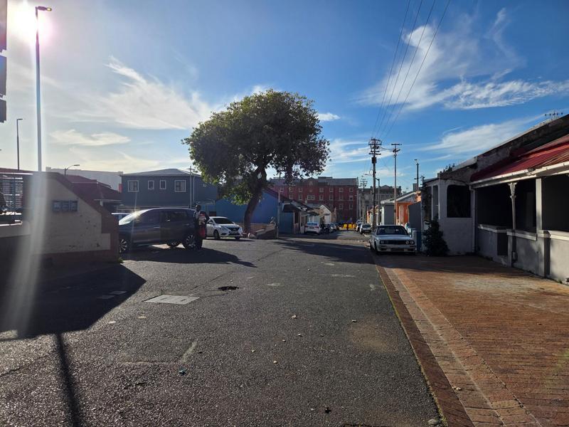 2 Bedroom Property for Sale in Zonnebloem Western Cape